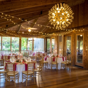 Liz & Antonio at @interlaken_inn @countrygardenersflorist 

#ericlimonphotography
.
.
.
#weddingvenue #berkshireweddingphotographer #berkshirewedding #berkshirebride #weddingphotography #weddingphotographer #weddingphotos #realwedding #wedding #weddi