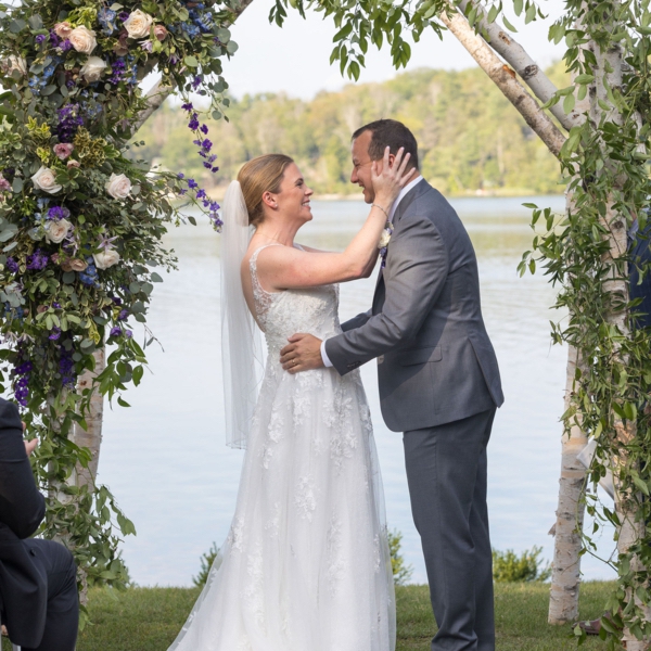 @ericlimonphotography @interlaken_inn @countrygardenersflorist #ericlimonphotography
.
.
.
#weddingvenue #interlakeninnwedding #interlakeninn #berkshireweddingphotographer #connecticutwedding #ctbride #weddingphotography #weddingphotographer #wedding