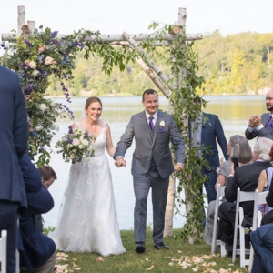 @ericlimonphotography @interlaken_inn @countrygardenersflorist #ericlimonphotography
.
.
.
#weddingvenue #interlakeninnwedding #interlakeninn #berkshireweddingphotographer #connecticutwedding #ctbride #weddingphotography #weddingphotographer #wedding