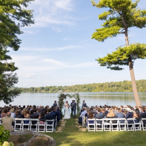 @ericlimonphotography @interlaken_inn @countrygardenersflorist #ericlimonphotography
.
.
.
#weddingvenue #interlakeninnwedding #interlakeninn #berkshireweddingphotographer #connecticutwedding #ctbride #weddingphotography #weddingphotographer #wedding
